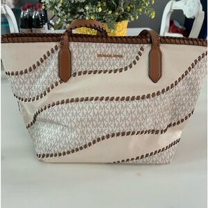 Michael Kors Tote